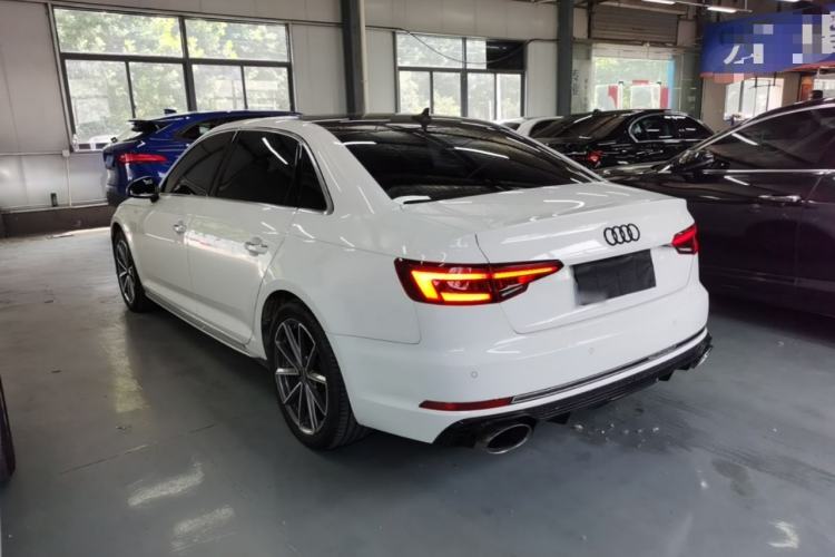 Used Audi A4L 2018 30th Anniversary Edition 40 TFSI Trendy Model Exterior 2