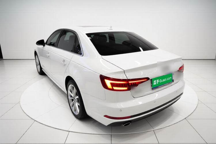Used Audi A4L 2018 30th Anniversary Edition 40 TFSI Trendy Model Exterior 2