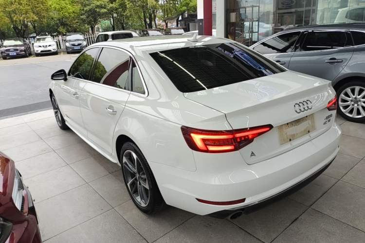 Used Audi A4L 2018 30th Anniversary Edition 40 TFSI Trendy Model Exterior 2
