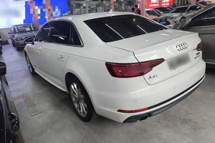 Used Audi A4L 2018 30th Anniversary Edition 40 TFSI Fashion Model Exterior 2
