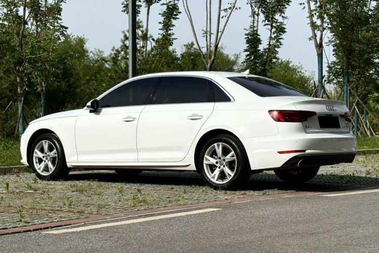 Used Audi A4L 2018 30th Anniversary Edition 40 TFSI Trendy Model Exterior 2