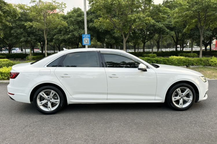 Used Audi A4L 2018 30th Anniversary Edition 30 TFSI Ambition Model Exterior 3