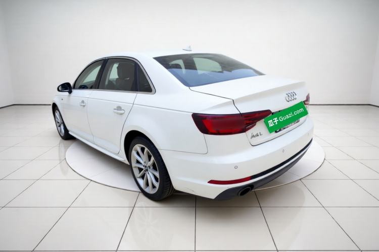 Used Audi A4L 2018 30th Anniversary Edition 40 TFSI Fashion Model Exterior 3