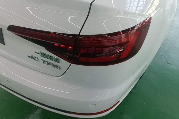 Used Audi A4L 2018 30th Anniversary Edition 40 TFSI Fashion Model Exterior 3