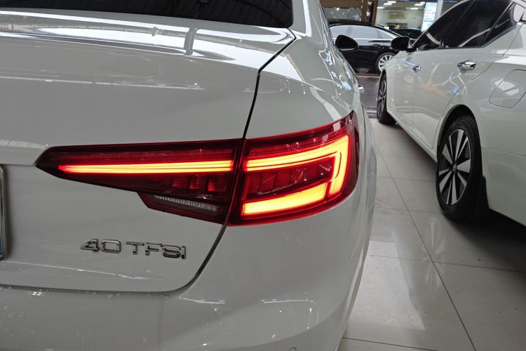 Used Audi A4L 2018 30th Anniversary Edition 30 TFSI Ambition Model Exterior 3