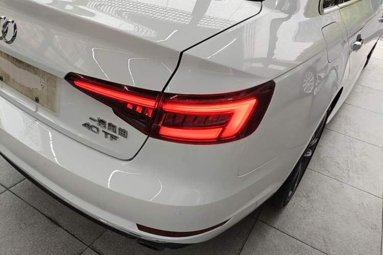 Used Audi A4L 2018 30th Anniversary Edition 40 TFSI Trendy Model Exterior 3