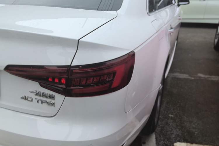Used Audi A4L 2018 30th Anniversary Edition 40 TFSI Trendy Model Exterior 3