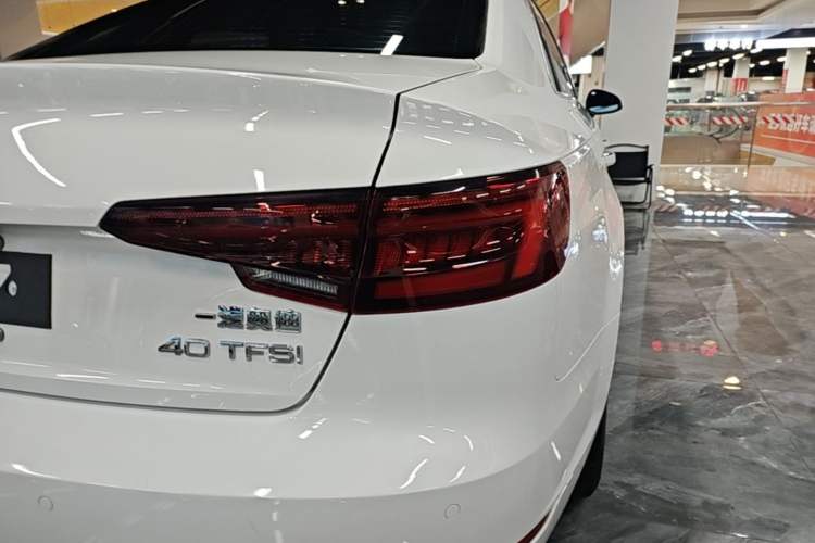 Used Audi A4L 2018 30th Anniversary Edition 40 TFSI Trendy Model Exterior 3