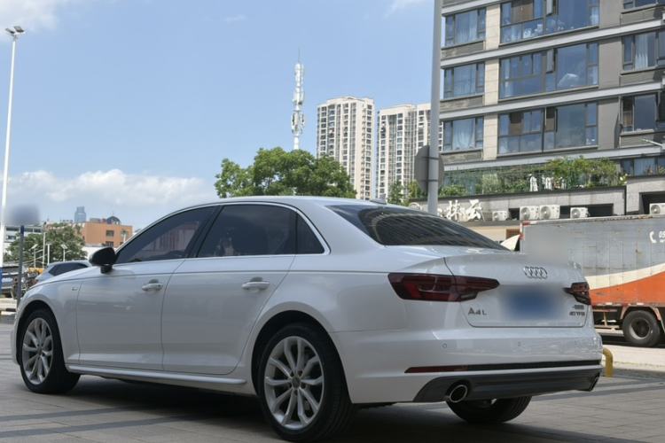 Used Audi A4L 2018 30th Anniversary Edition 40 TFSI Fashion Model Exterior 3