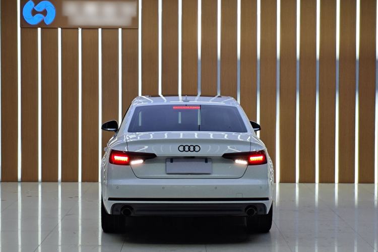 Used Audi A4L 2018 30th Anniversary Edition 40 TFSI Fashion Model Exterior 3