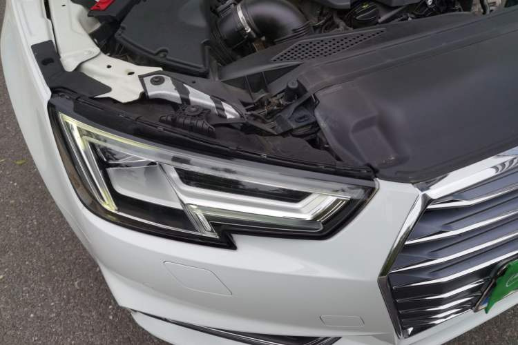 Used Audi A4L 2018 30th Anniversary Edition 40 TFSI Fashion Model Exterior 3