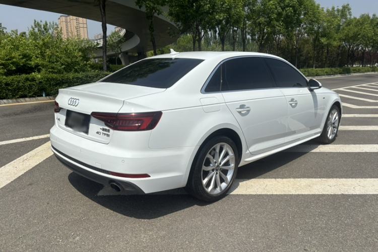 Used Audi A4L 2018 30th Anniversary Edition 40 TFSI Fashion Model Exterior 4