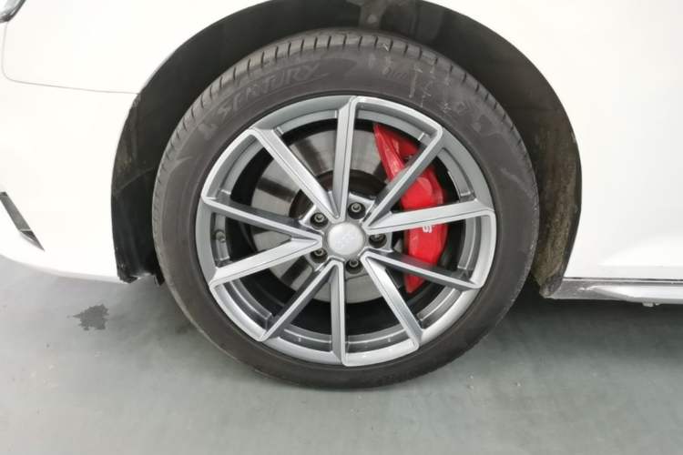 Used Audi A4L 2018 30th Anniversary Edition 40 TFSI Trendy Model Exterior 4