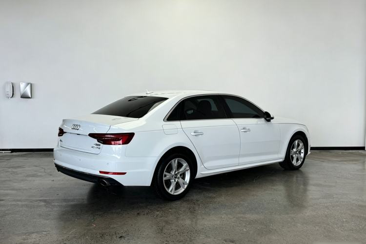 Used Audi A4L 2018 30th Anniversary Edition 40 TFSI Trendy Model Exterior 4