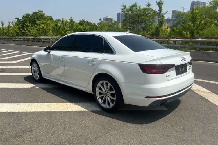 Used Audi A4L 2018 30th Anniversary Edition 40 TFSI Fashion Model Exterior 4