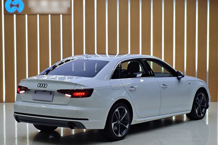Used Audi A4L 2018 30th Anniversary Edition 40 TFSI Fashion Model Exterior 4
