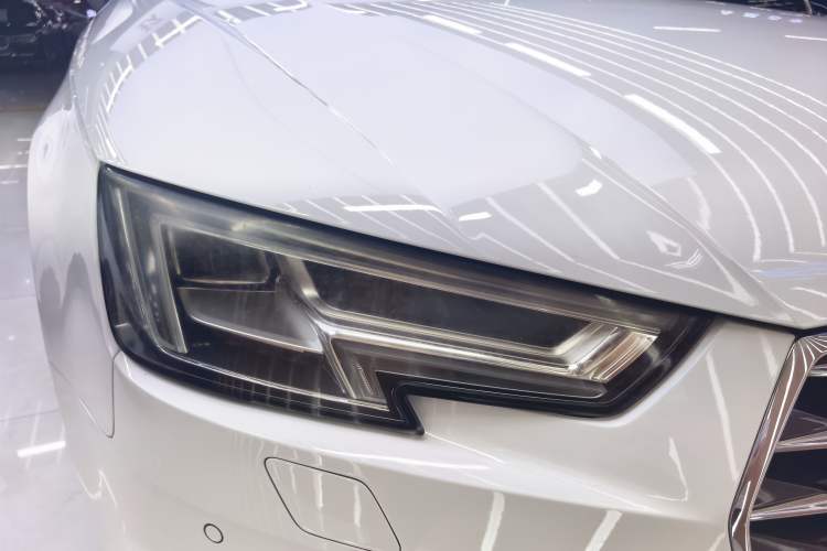 Used Audi A4L 2018 30th Anniversary Edition 40 TFSI Trendy Model Exterior 4