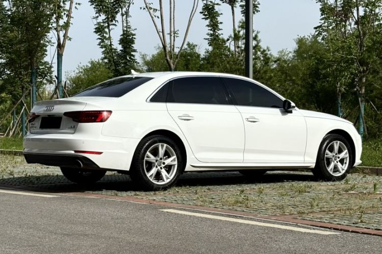 Used Audi A4L 2018 30th Anniversary Edition 40 TFSI Trendy Model Exterior 4