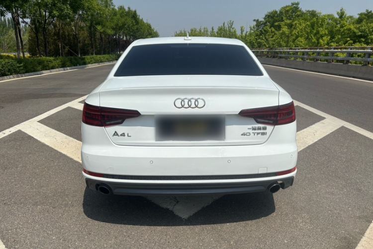 Used Audi A4L 2018 30th Anniversary Edition 40 TFSI Fashion Model Exterior 5