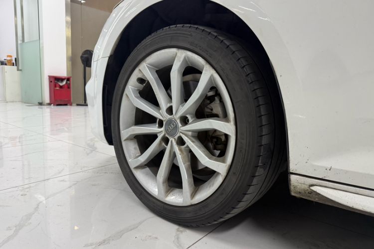 Used Audi A4L 2018 30th Anniversary Edition 40 TFSI Fashion Model Exterior 5