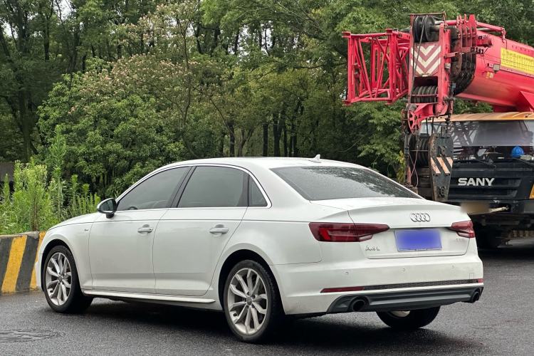 Used Audi A4L 2018 30th Anniversary Edition 40 TFSI Fashion Model Exterior 5