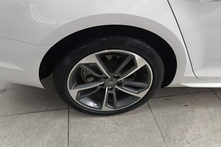 Used Audi A4L 2018 30th Anniversary Edition 40 TFSI Trendy Model Exterior 5