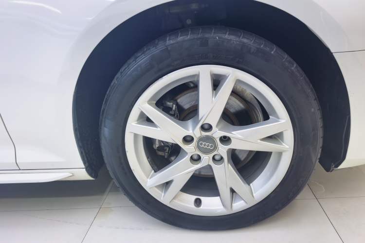 Used Audi A4L 2018 30th Anniversary Edition 40 TFSI Trendy Model Exterior 5