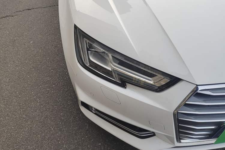 Used Audi A4L 2018 30th Anniversary Edition 40 TFSI Fashion Model Exterior 6