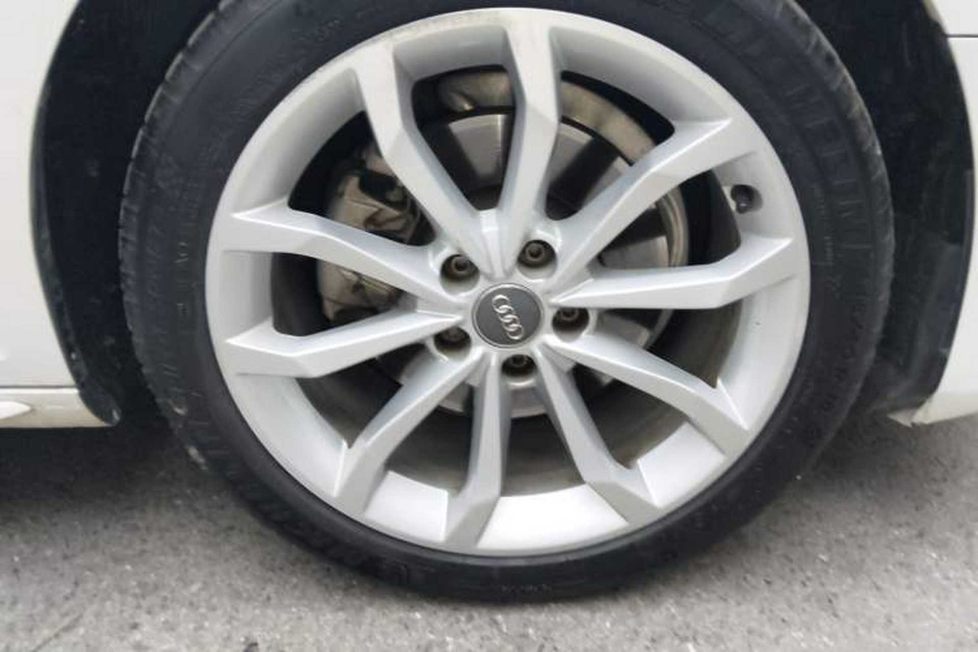 Used Audi A4L 2018 30th Anniversary Edition 40 TFSI Fashion Model Exterior 7