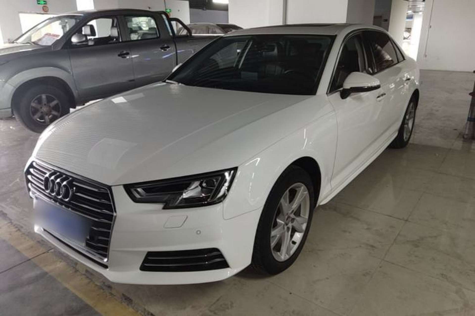 Used Audi A4L 2018 30th Anniversary Edition 40 TFSI Trendy Model Front Left 45 Deg