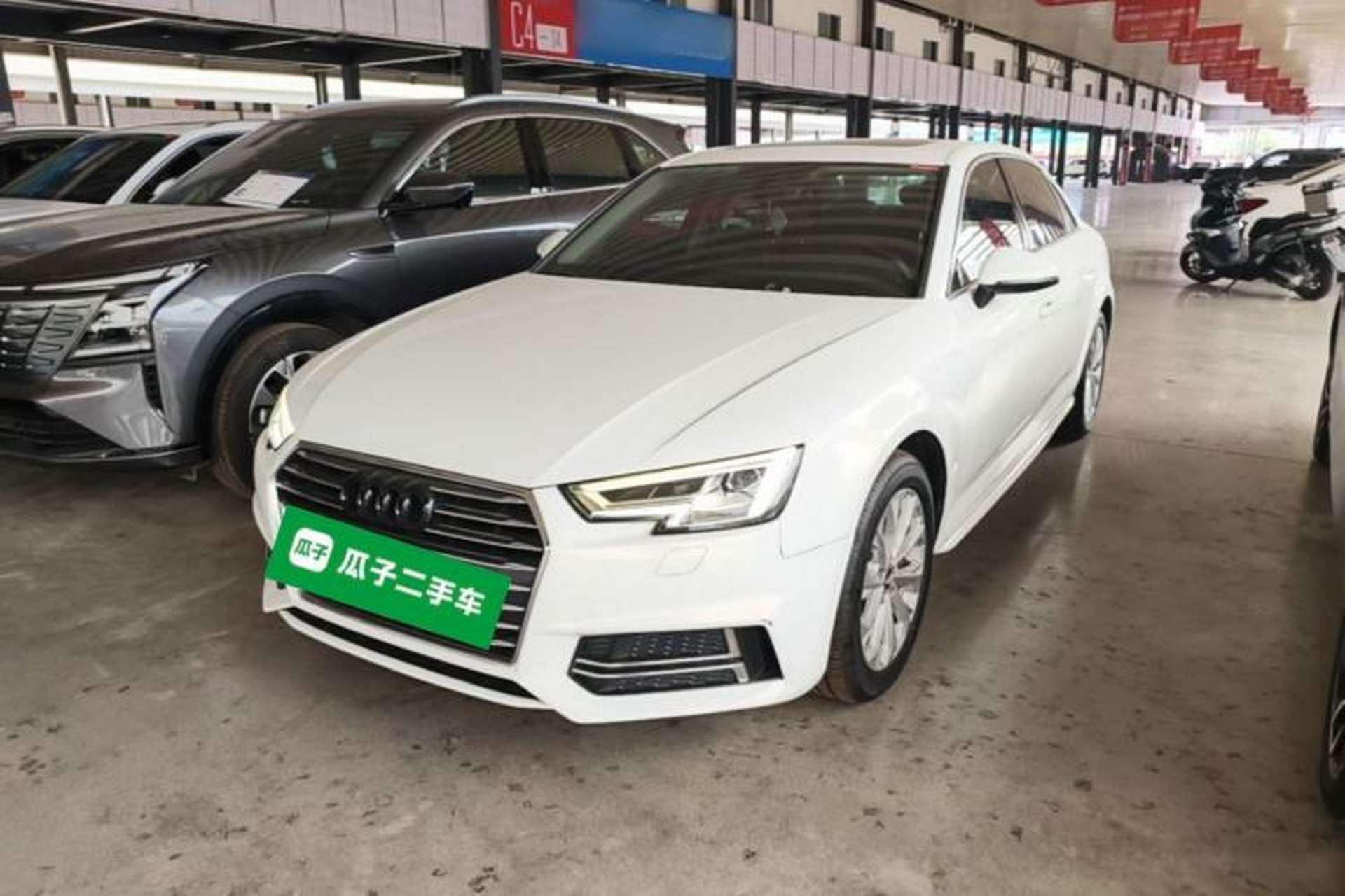 Used Audi A4L 2018 30th Anniversary Edition 40 TFSI Trendy Model Front Left 45 Deg
