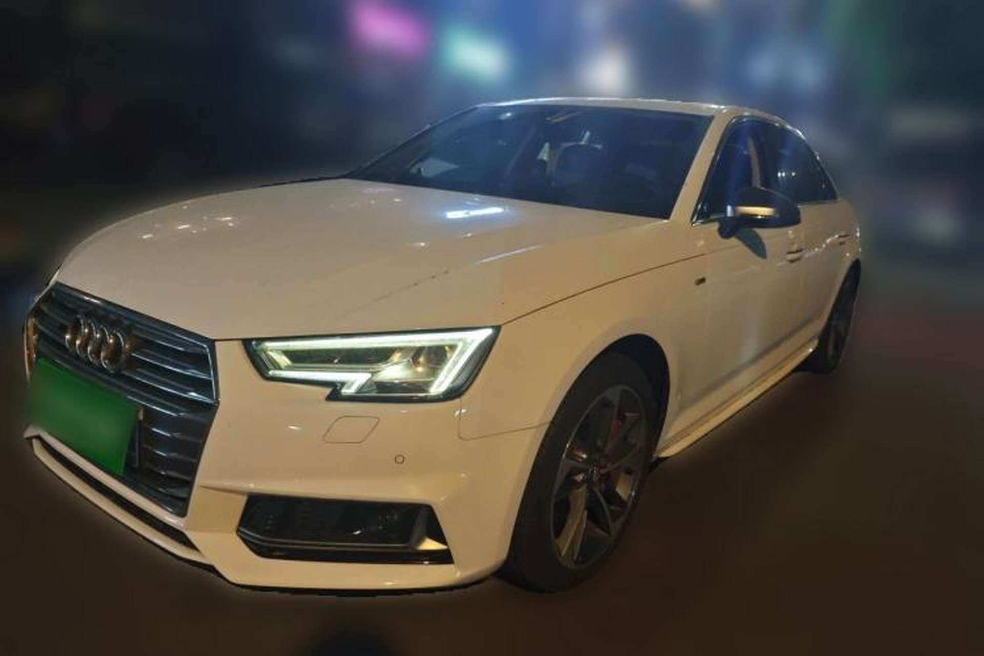 Used Audi A4L 2018 30th Anniversary Edition 45 TFSI quattro Sport model Front Left 45 Deg