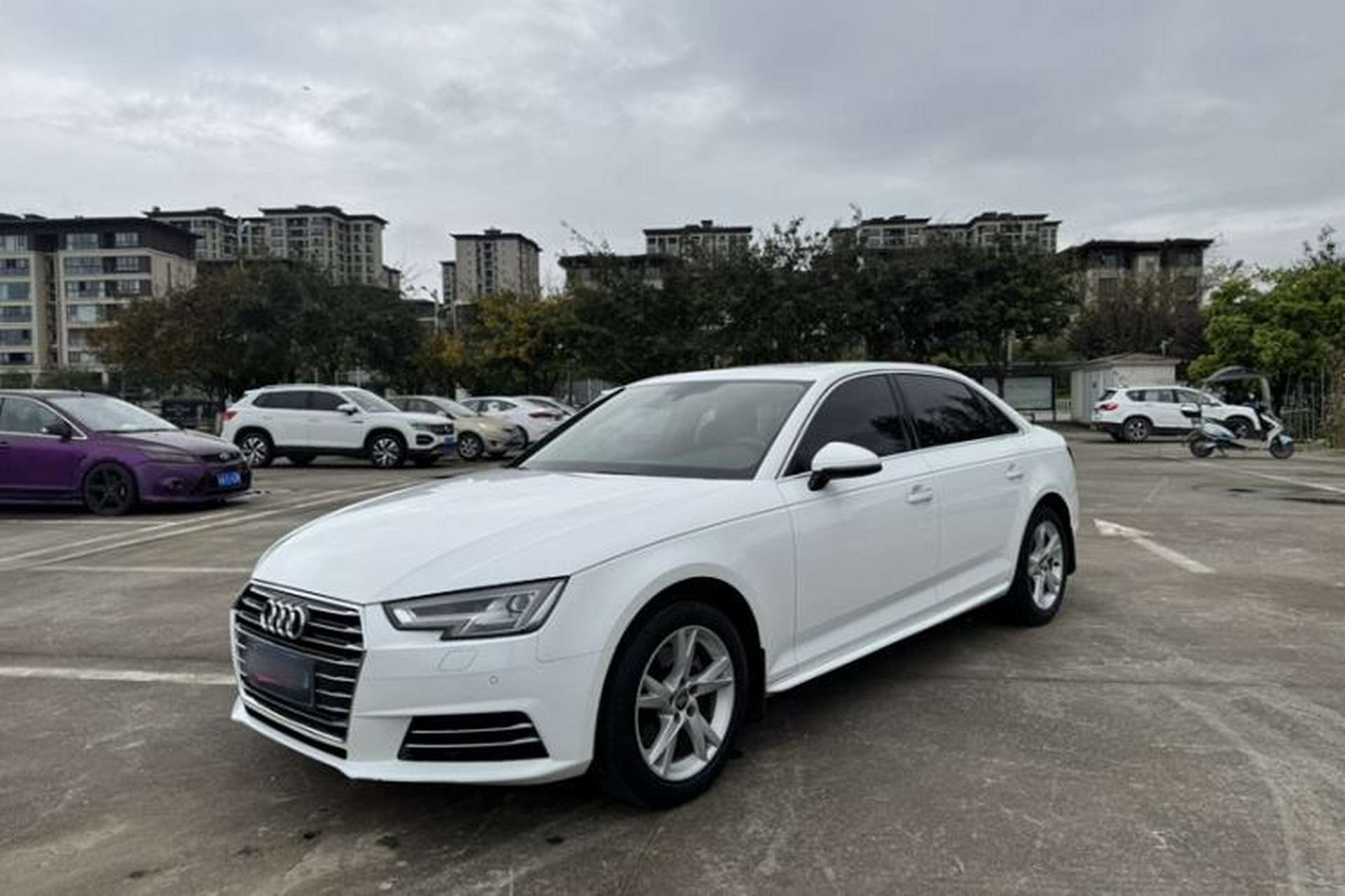 Used Audi A4L 2018 30th Anniversary Edition 40 TFSI Trendy Model Front Left 45 Deg