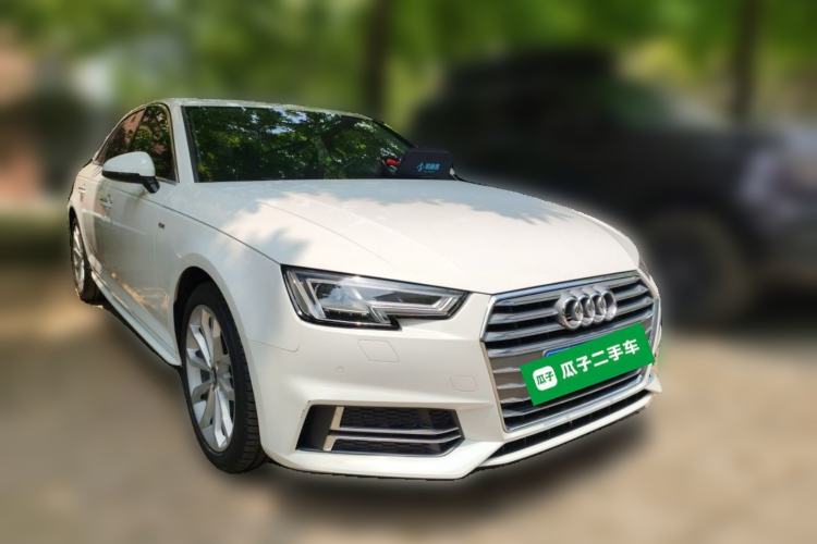 Used Audi A4L 2018 30th Anniversary Edition 40 TFSI Fashion Model Front Right 45 Deg