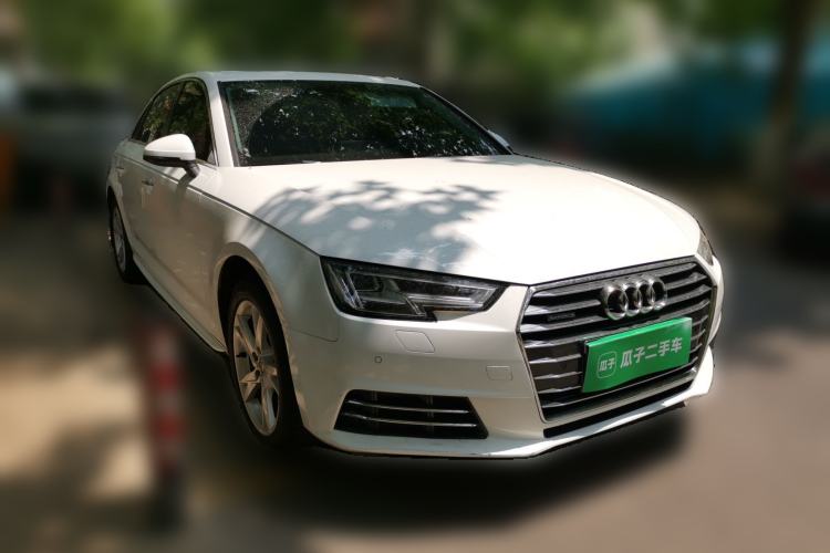 Used Audi A4L 2018 30th Anniversary Edition 40 TFSI Trendy Model Front Right 45 Deg