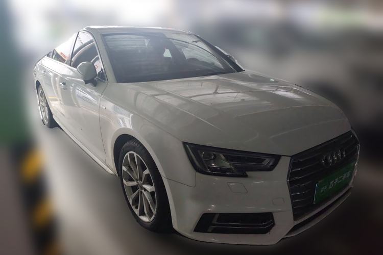 Used Audi A4L 2018 30th Anniversary Edition 40 TFSI Fashion Model Front Right 45 Deg