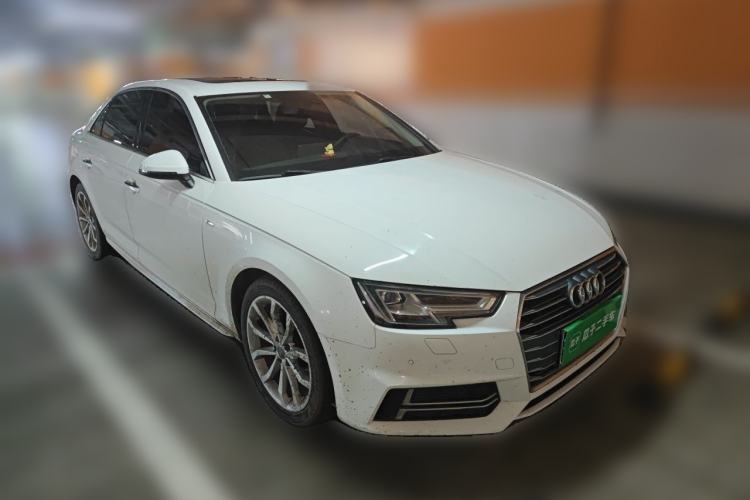 Used Audi A4L 2018 30th Anniversary Edition 40 TFSI Fashion Model Front Right 45 Deg