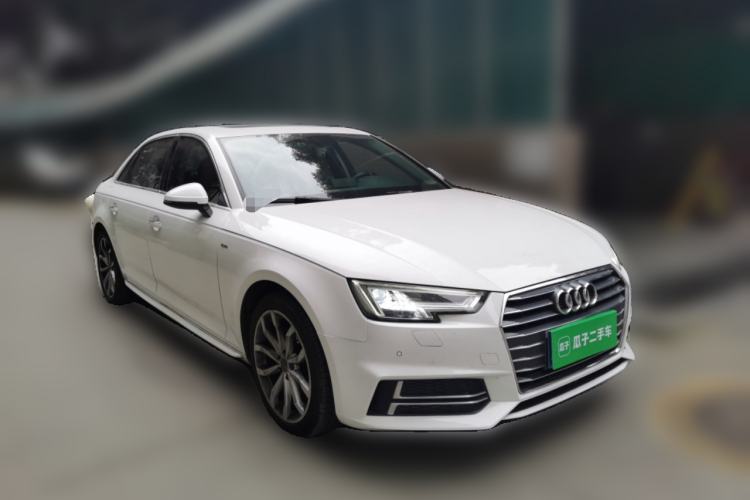 Used Audi A4L 2018 30th Anniversary Edition 40 TFSI Fashion Model Front Right 45 Deg