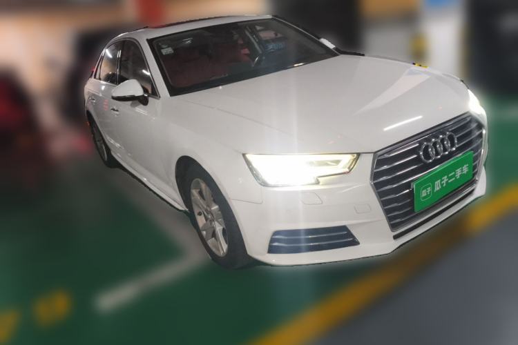 Used Audi A4L 2018 30th Anniversary Edition 40 TFSI Trendy Model Front Right 45 Deg