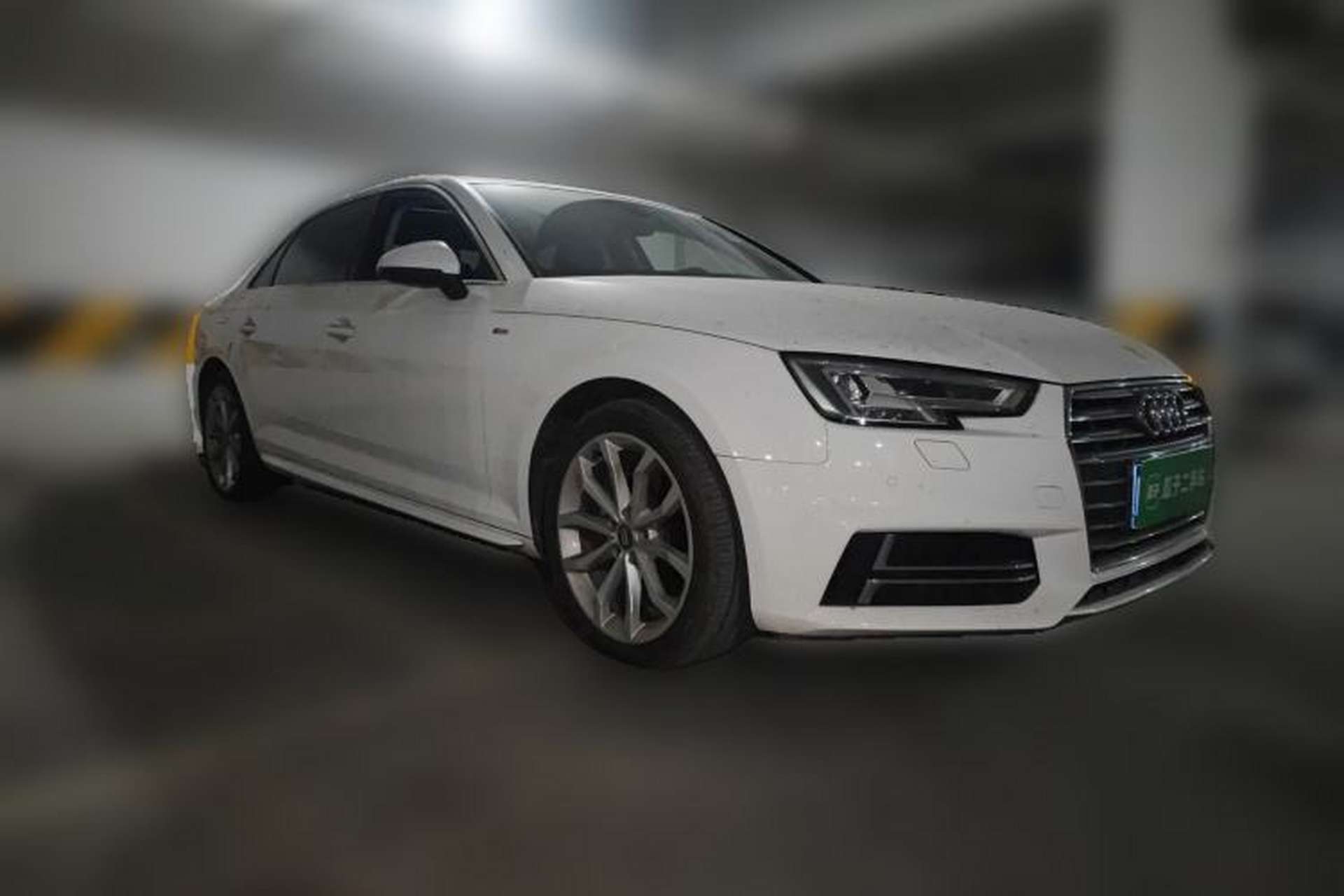 Used Audi A4L 2018 30th Anniversary Edition 40 TFSI Fashion Model Front Right 45 Deg
