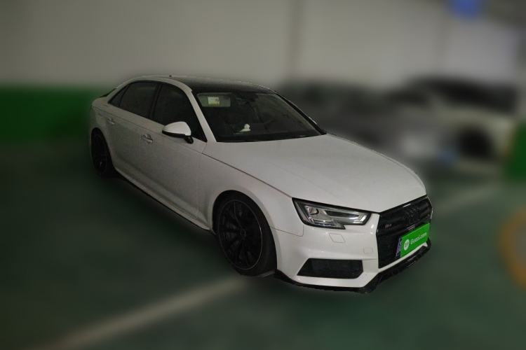 Used Audi A4L 2018 30th Anniversary Edition 40 TFSI Fashion Model Front Right 45 Deg