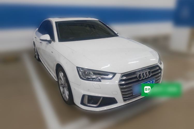 Used Audi A4L 2018 30th Anniversary Edition 40 TFSI Fashion Model Front Right 45 Deg