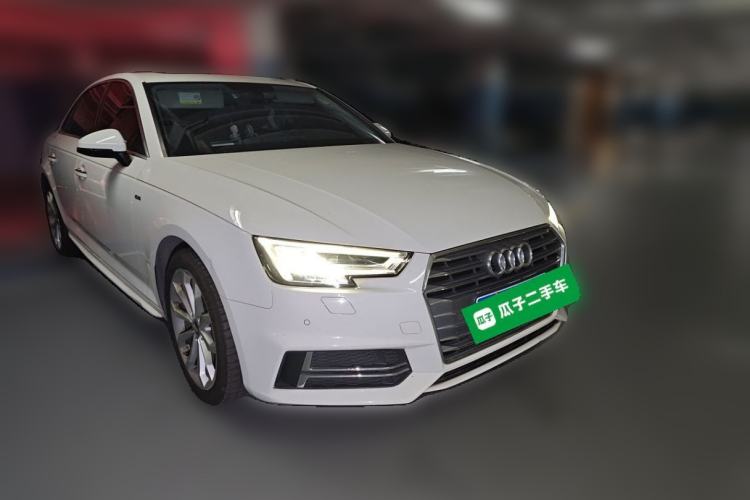 Used Audi A4L 2018 30th Anniversary Edition 40 TFSI Fashion Model Front Right 45 Deg