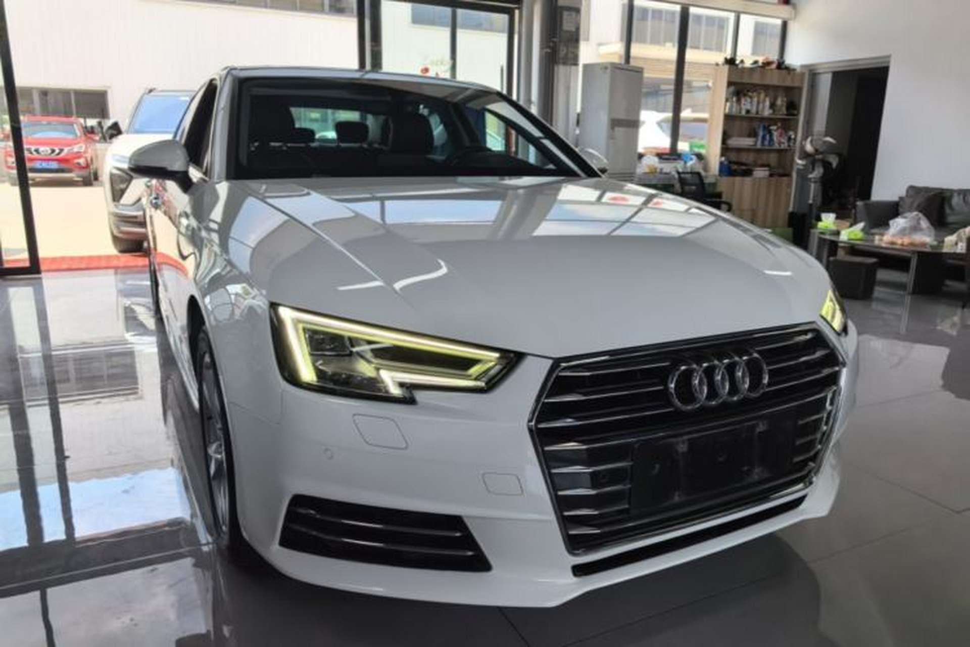 Used Audi A4L 2018 30th Anniversary Edition 40 TFSI Trendy Model Front Right 45 Deg
