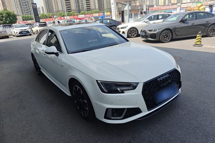 Used Audi A4L 2018 30th Anniversary Edition 40 TFSI Fashion Model Front Right 45 Deg