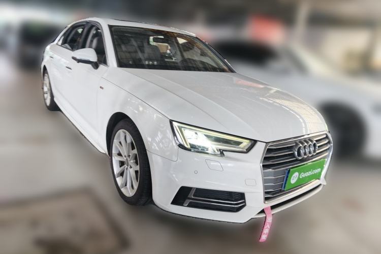 Used Audi A4L 2018 30th Anniversary Edition 40 TFSI Fashion Model Front Right 45 Deg