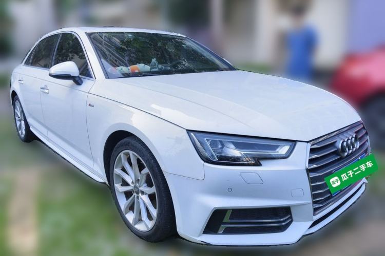Used Audi A4L 2018 30th Anniversary Edition 40 TFSI Fashion Model Front Right 45 Deg