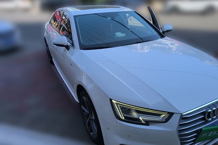 Used Audi A4L 2018 30th Anniversary Edition 40 TFSI Sport Edition Front Right 45 Deg
