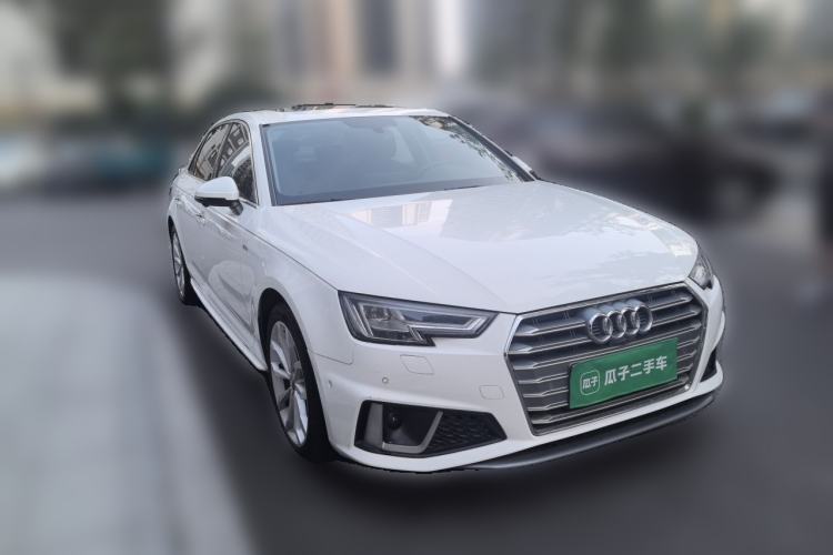 Used Audi A4L 2018 30th Anniversary Edition 40 TFSI Fashion Model Front Right 45 Deg