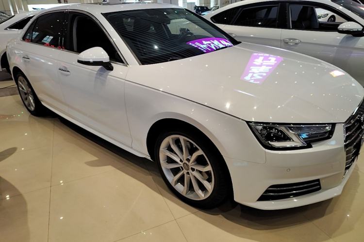 Used Audi A4L 2018 30th Anniversary Edition 40 TFSI Trendy Model Front Right 45 Deg